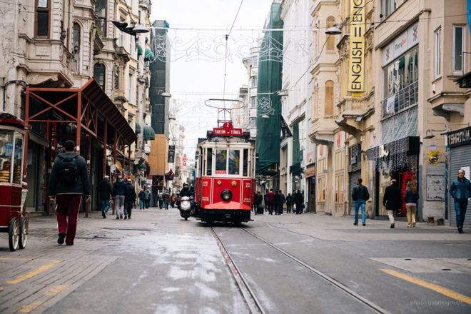 tablou canvas Istanbul nostalgic tramway TRL 001 1