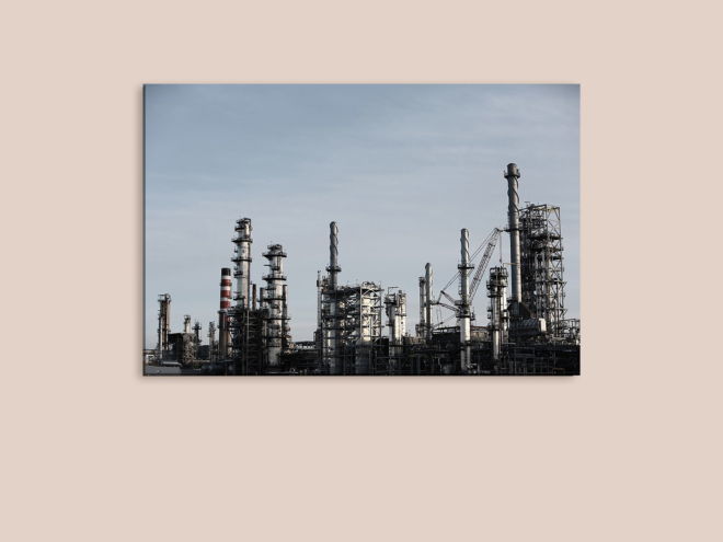 tablou canvas Oil refinery UND 007 mockup 1