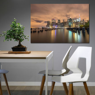 tablou canvas manhattan noaptea vazut de pe mare unl 018 mockup 1